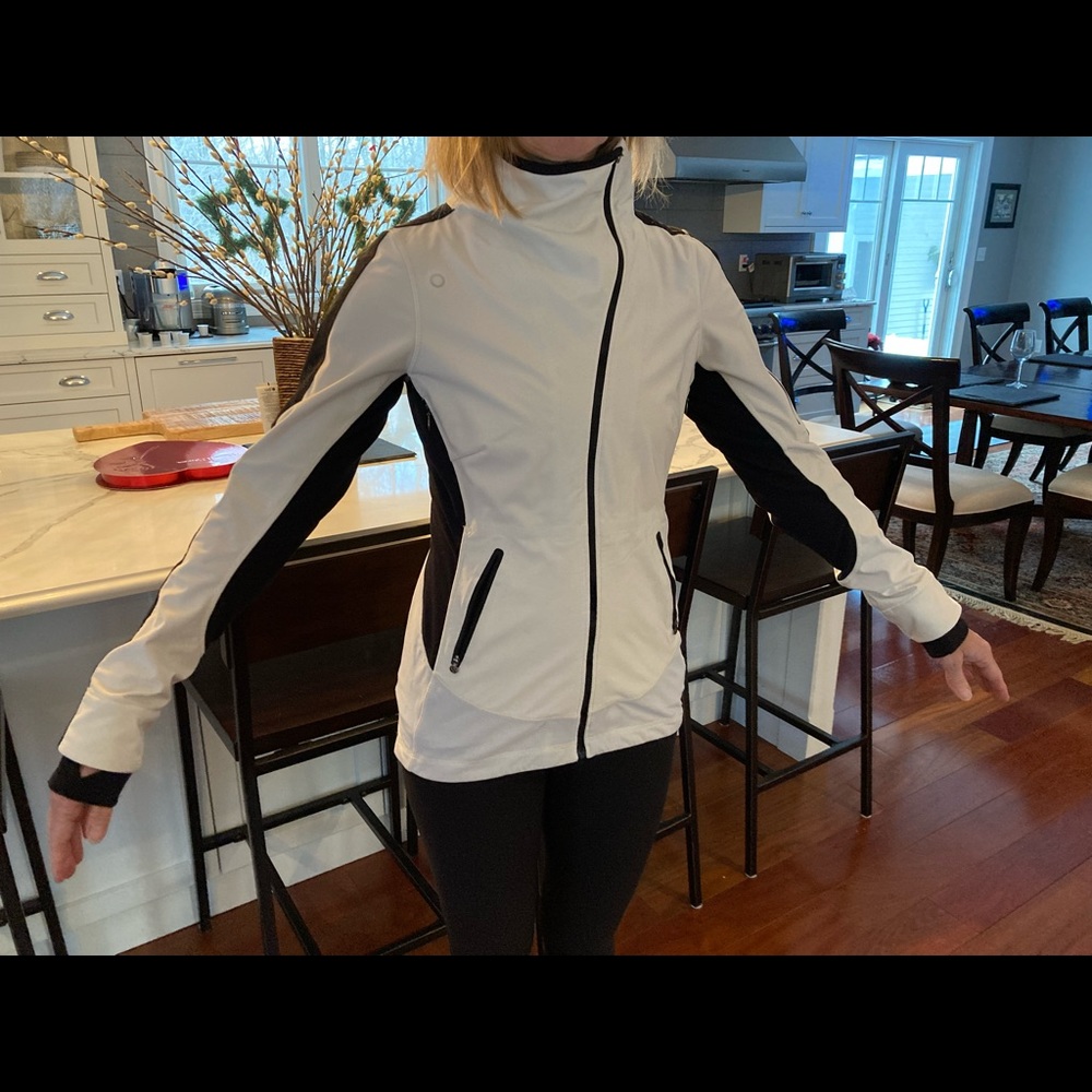 Lululemon jacket Ivory/Black Size 4